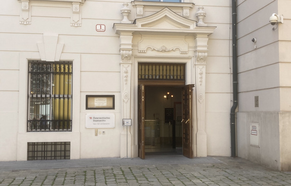 The entrance to the historian's shaft – the door to the Viennese National Archive.